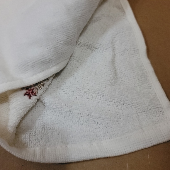 Festive Christmas Hand Towels in a Gift Box Perfect for Spreading Holiday Cheer! - Picture 2 of 3